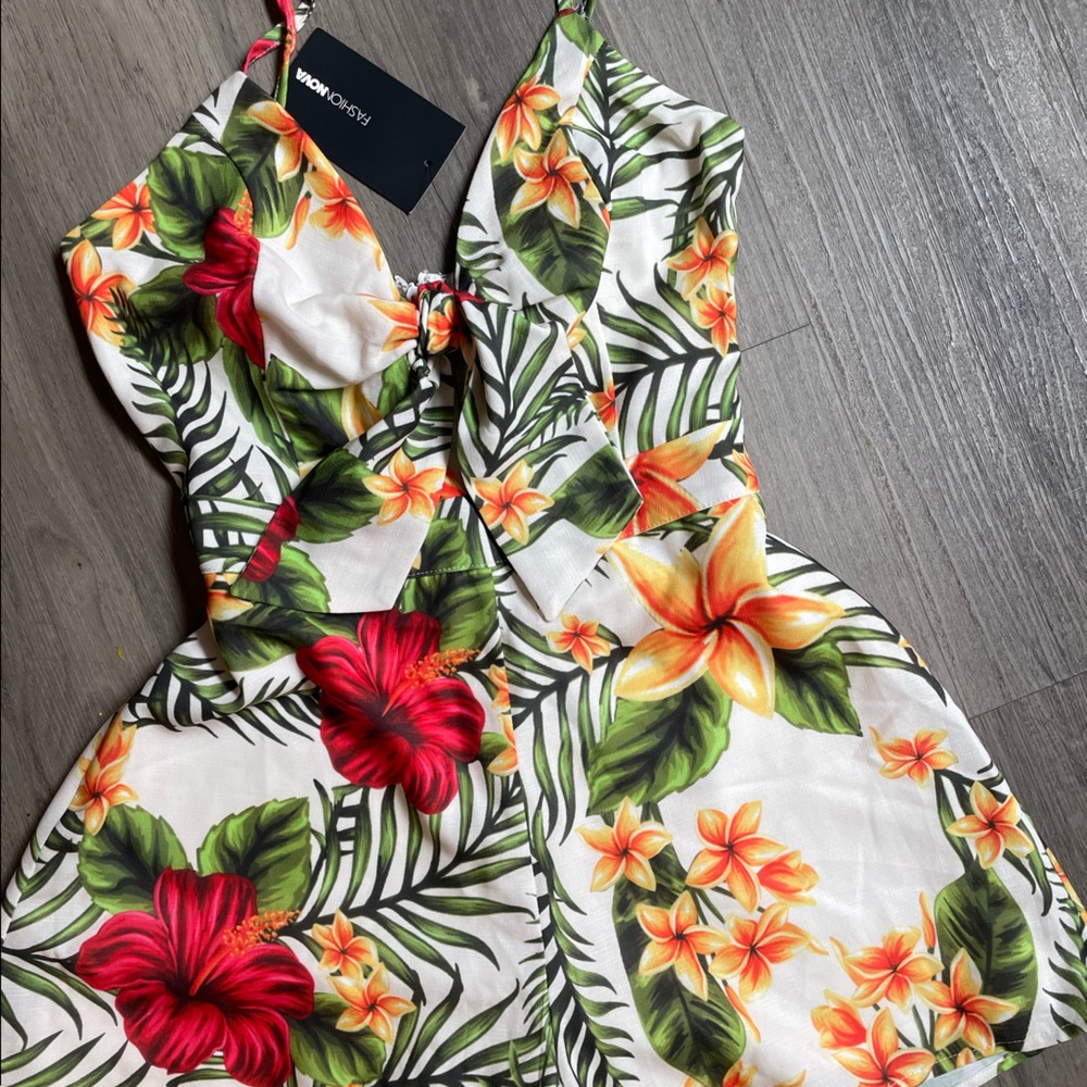 Island hopping romper FashionNova